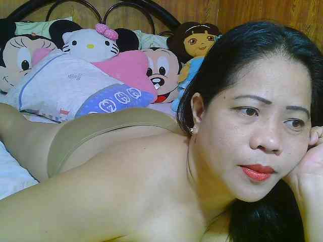 Sweetlips69 webcam