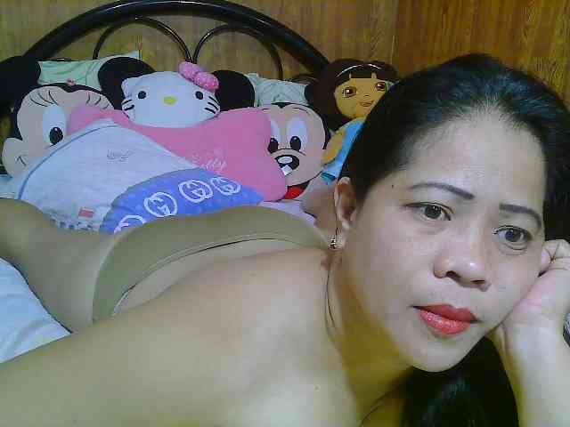Sweetlips69 webcam