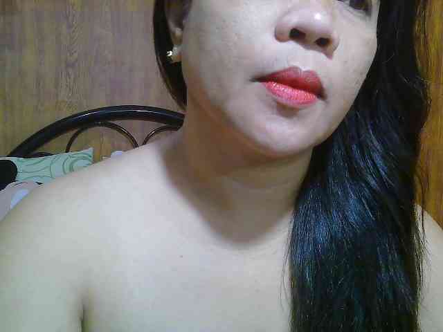 Sweetlips69 webcam