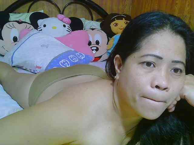 Sweetlips69 webcam