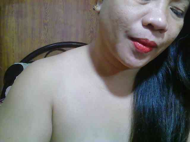 Sweetlips69 webcam