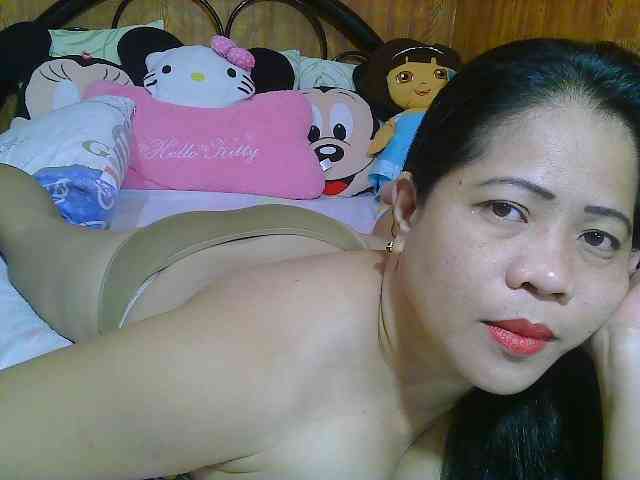 Sweetlips69 webcam