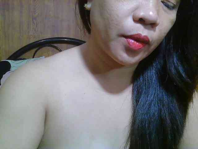 Sweetlips69 webcam