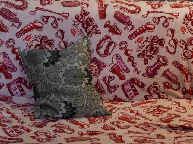 Vai a chattare su _TomANDJerry_ _TomANDJerry_