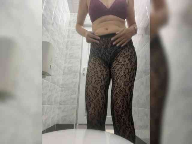 Girlnextdoor94 webcam