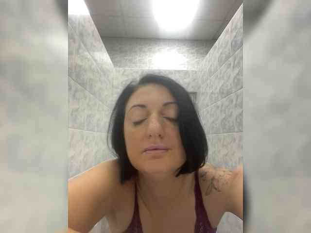 Girlnextdoor94 webcam