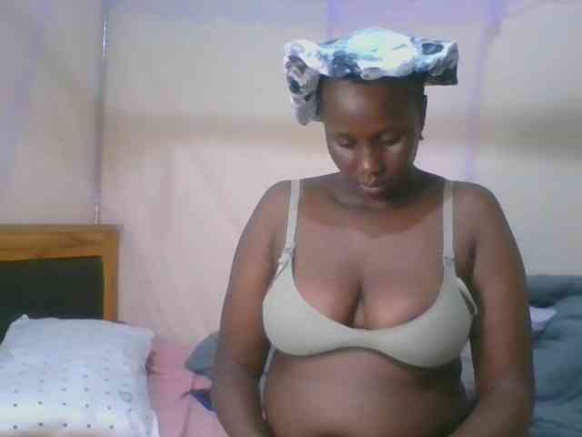 Busty-Barbie webcam