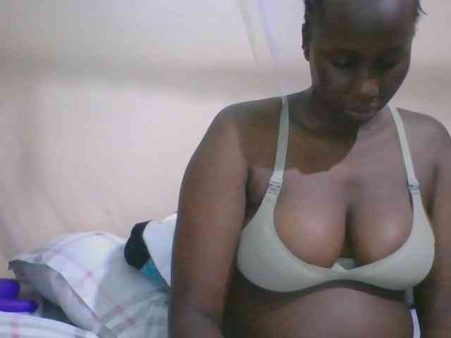 Busty-Barbie webcam