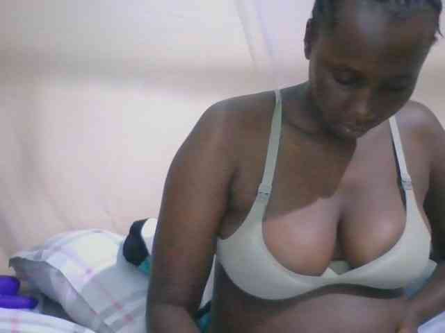 Busty-Barbie webcam