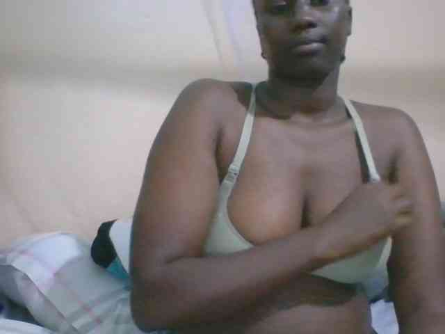 Busty-Barbie webcam