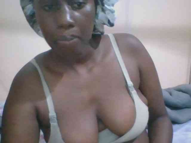 Busty-Barbie webcam