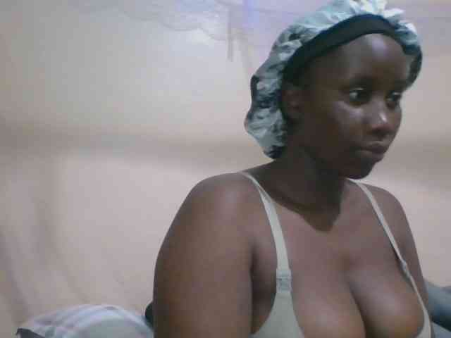 Busty-Barbie webcam