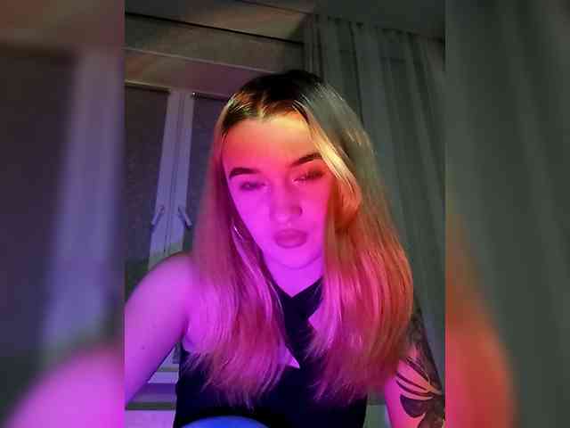 kristibiz webcam