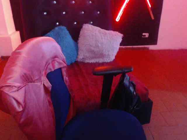 Dirty-herela-26 webcam