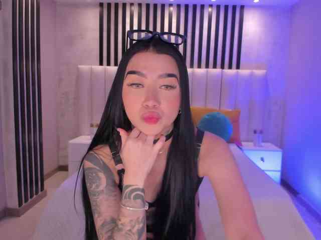 MeganCross webcam
