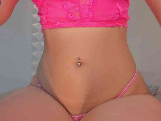 ScarlettBlaze webcam