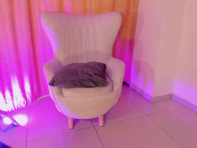 AnnieMonroe1 webcam
