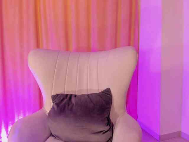 AnnieMonroe1 webcam
