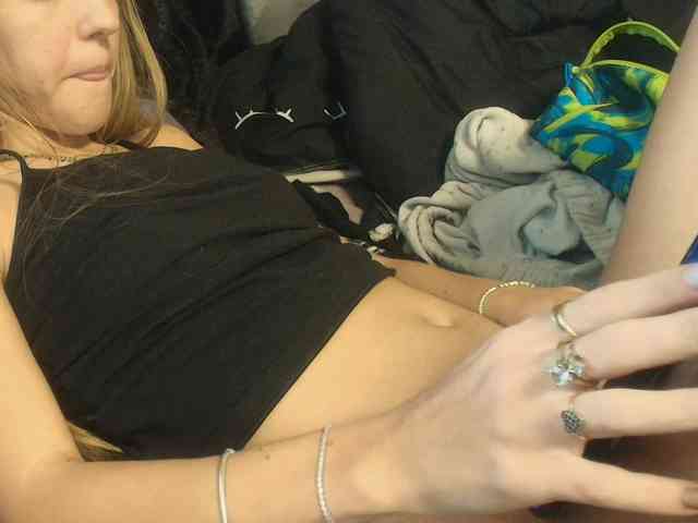 Sexydoll251 webcam