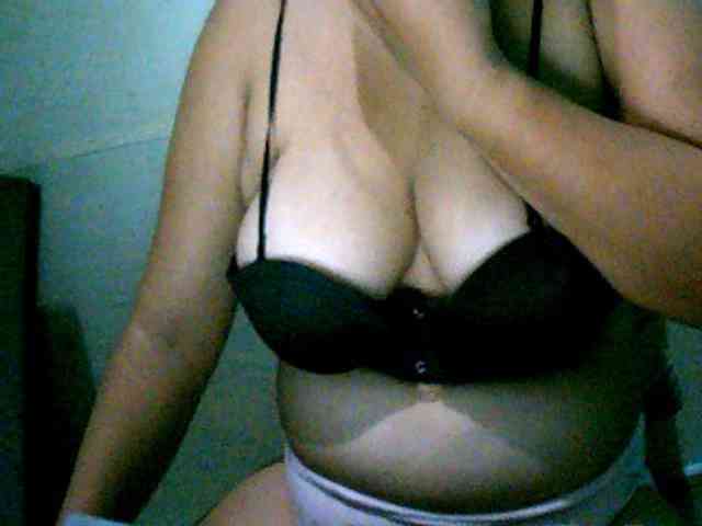 Sizzlinghotpussy webcam