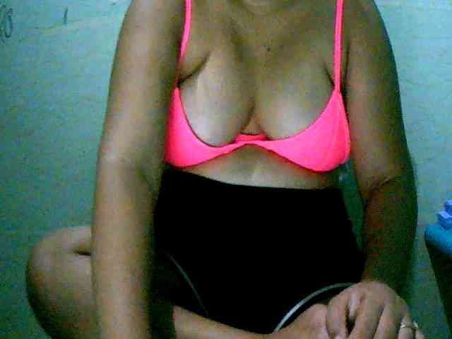 Sizzlinghotpussy webcam