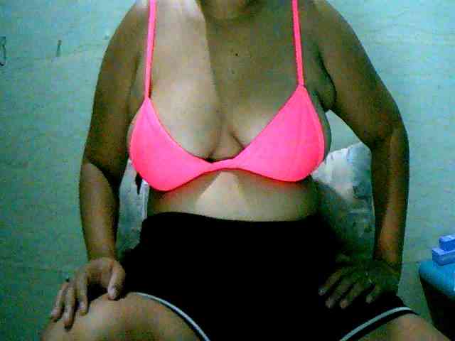 Sizzlinghotpussy webcam