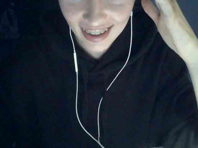 KyleeSilkk webcam