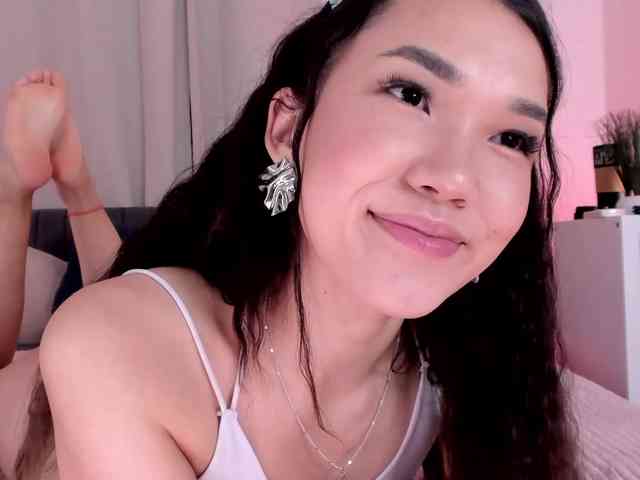 Divine-Madness webcam