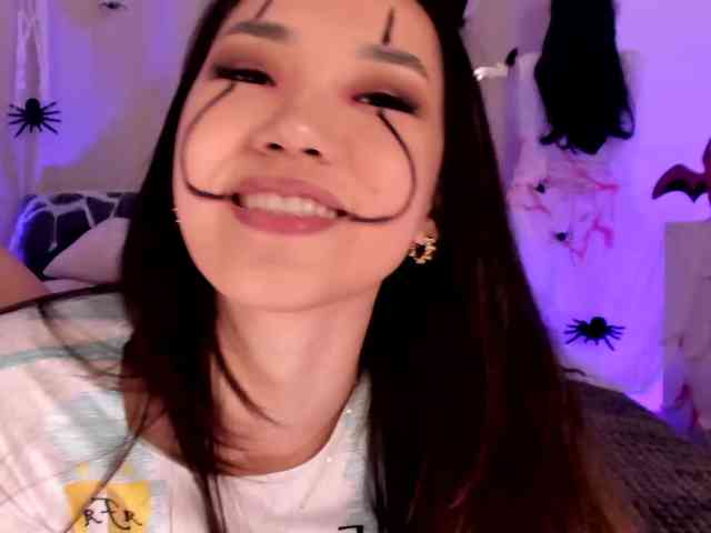 Divine-Madness webcam