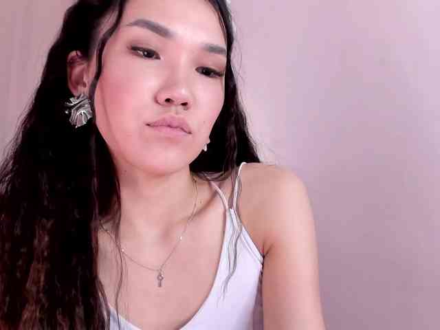 Divine-Madness webcam