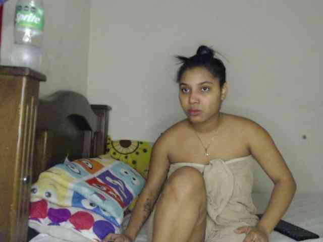naomi-west webcam