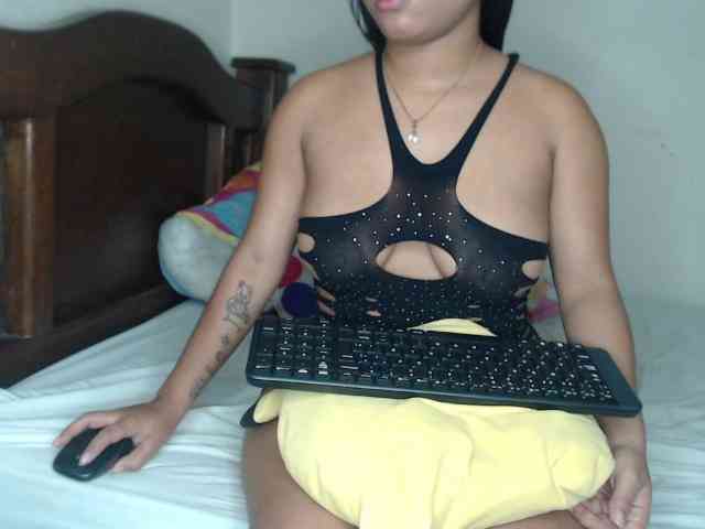 naomi-west webcam