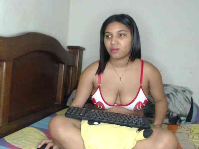 naomi-west webcam
