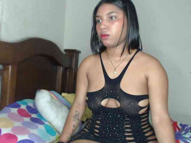 naomi-west webcam