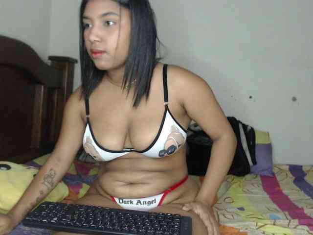 naomi-west webcam