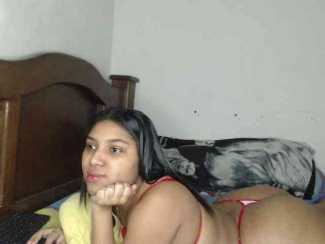 naomi-west webcam
