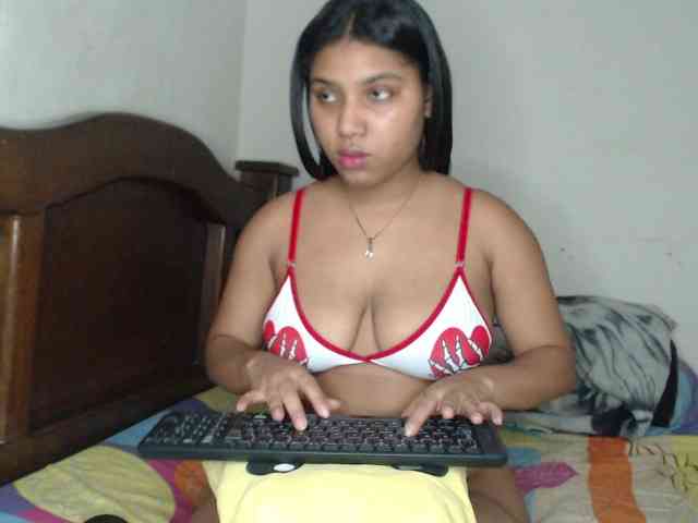 naomi-west webcam