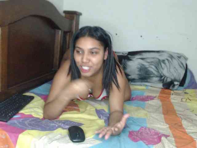 naomi-west webcam