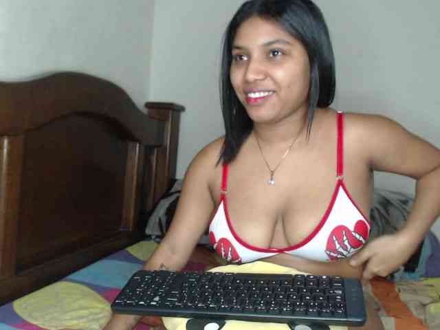 naomi-west webcam
