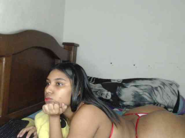 naomi-west webcam