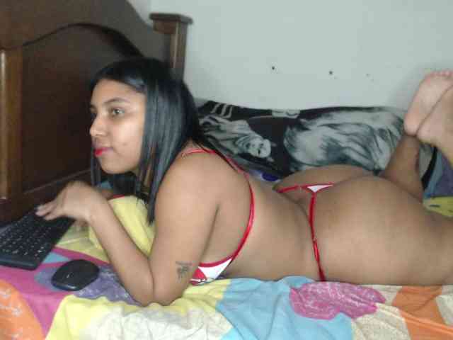 naomi-west webcam