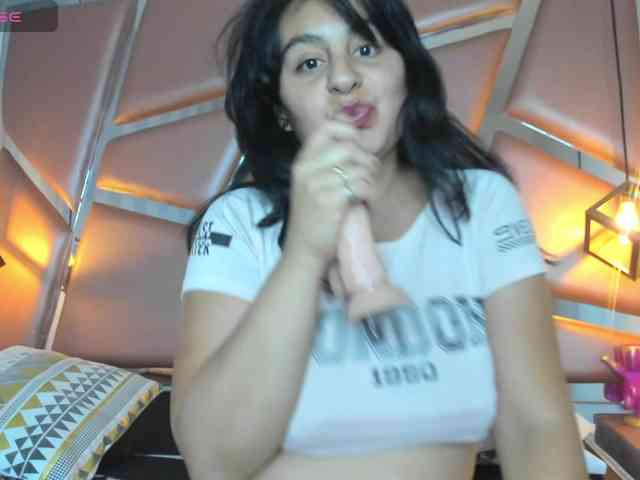 NATHALYMILLER-VC webcam