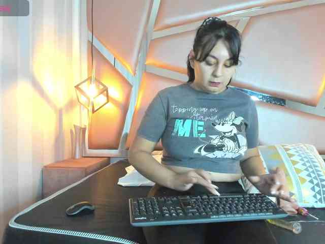 NATHALYMILLER-VC webcam