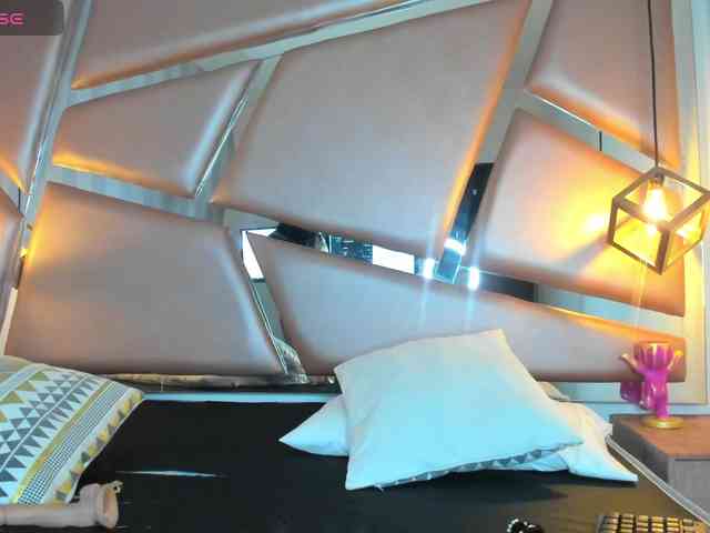 NATHALYMILLER-VC webcam