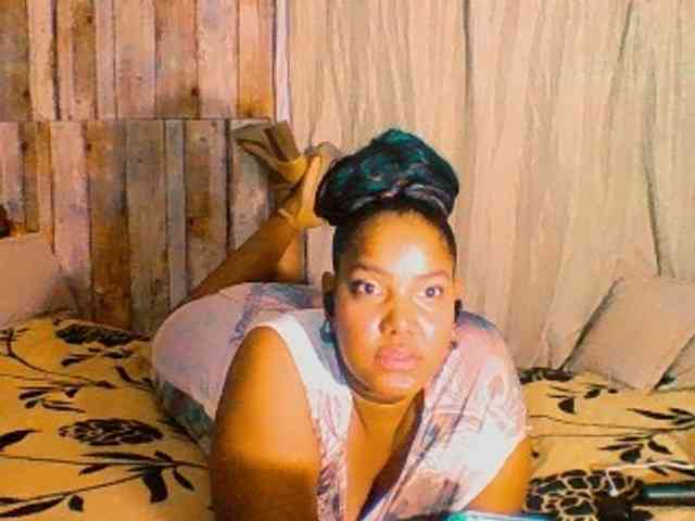 sarahlove16 webcam