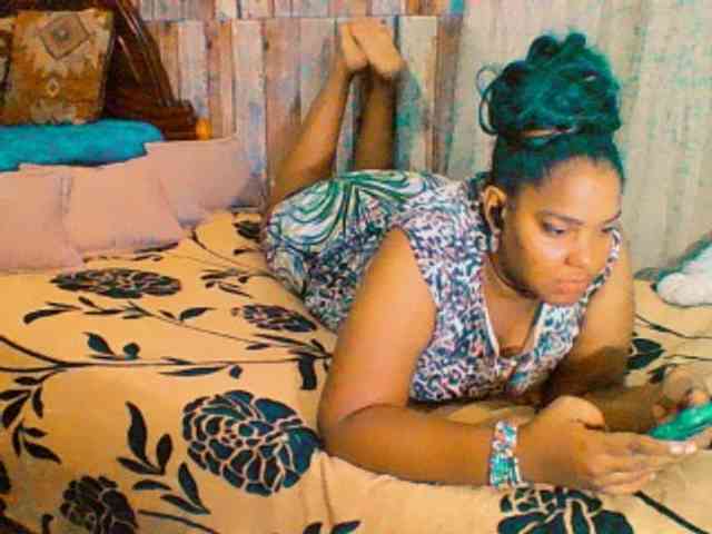 sarahlove16 webcam