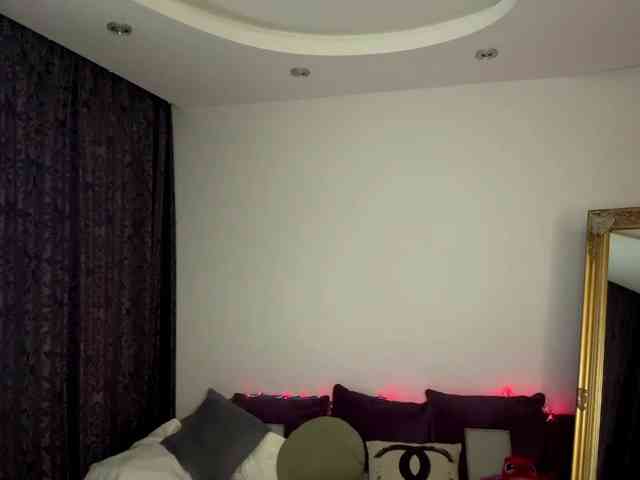 ShyElisa webcam
