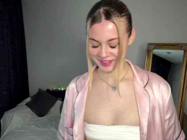 ShyElisa webcam