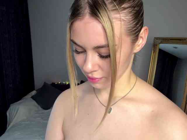 ShyElisa webcam
