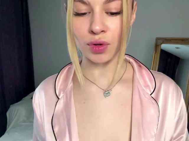 ShyElisa webcam
